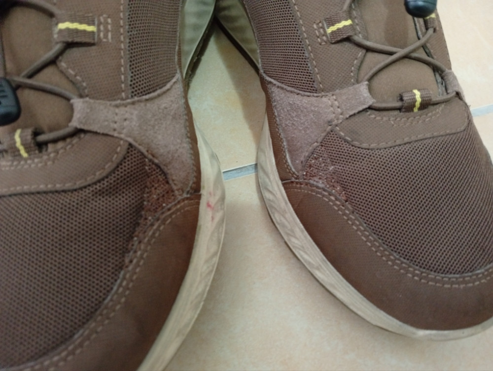 ECCO Gore Tex patike br 42