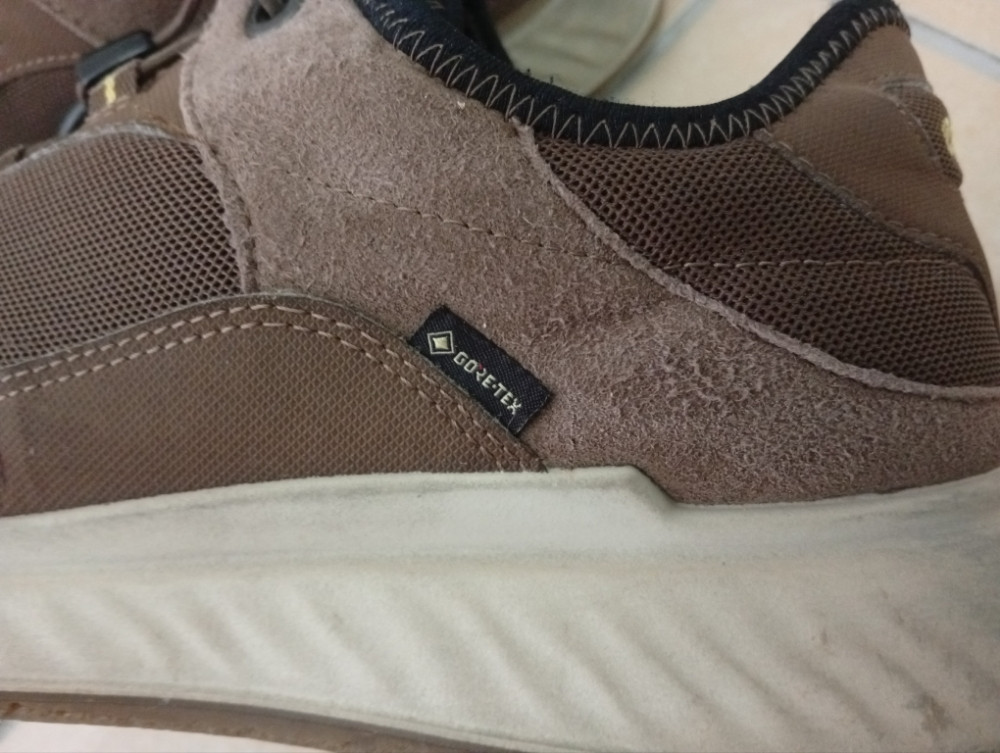 ECCO Gore Tex patike br 42