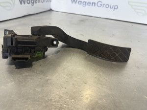 Papucica gasa 4 b6 Audi
