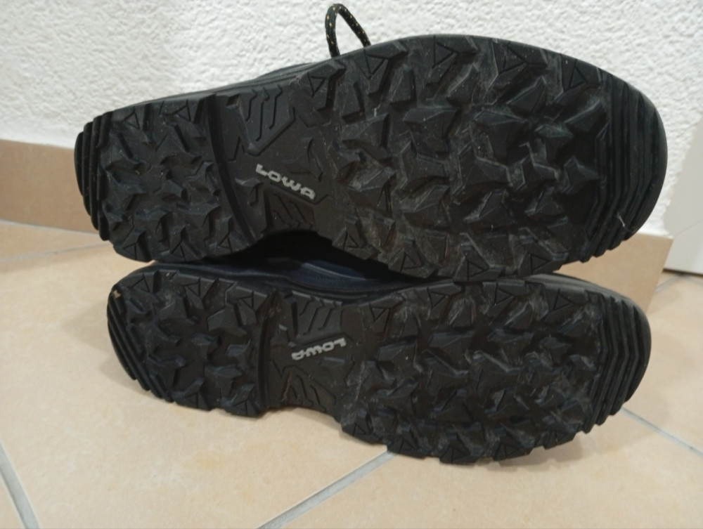 Gojzerice LOWA Taurus Pro GTX br 42.5
