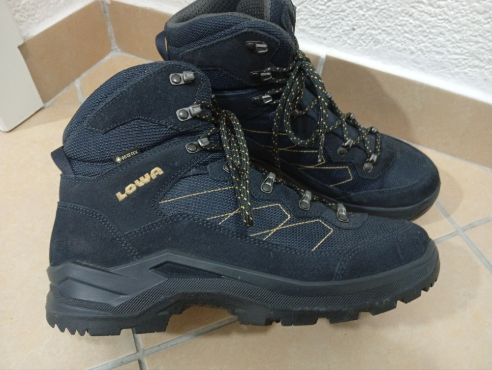 Gojzerice LOWA Taurus Pro GTX br 42.5