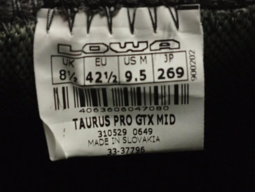 Gojzerice LOWA Taurus Pro GTX br 42.5