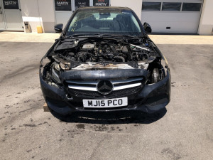 Mercedes C klasa w205 220d 2015 DIJELOVI Djelovi