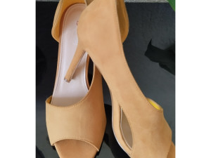 Sandale broj 38