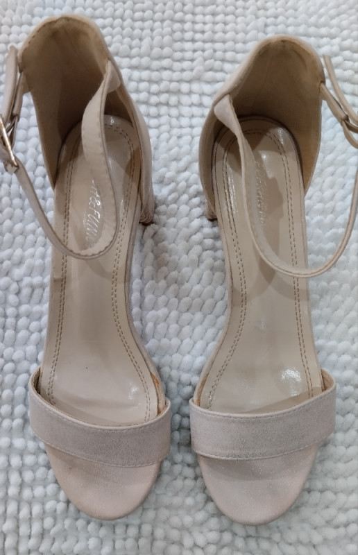 Sandale broj 38