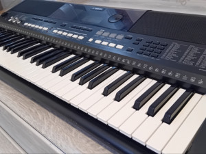 Klavijatura yamaha e433 pro aranzer sa adapterom yamaha e-433