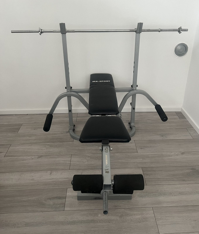 Bench klupa ravna sa nosacima i dodacima za noge / prsa MAX SPORT