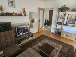 Dvosoban stan sa garažom/poslovnim prostorom u centru Kladnja photo 2