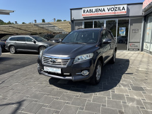 Toyota RAV 4 2.2d 2011