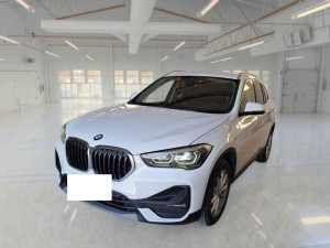 BMW X1 2.0 D xDrive "Sportpaket" Full LED Navi Facelift 2021