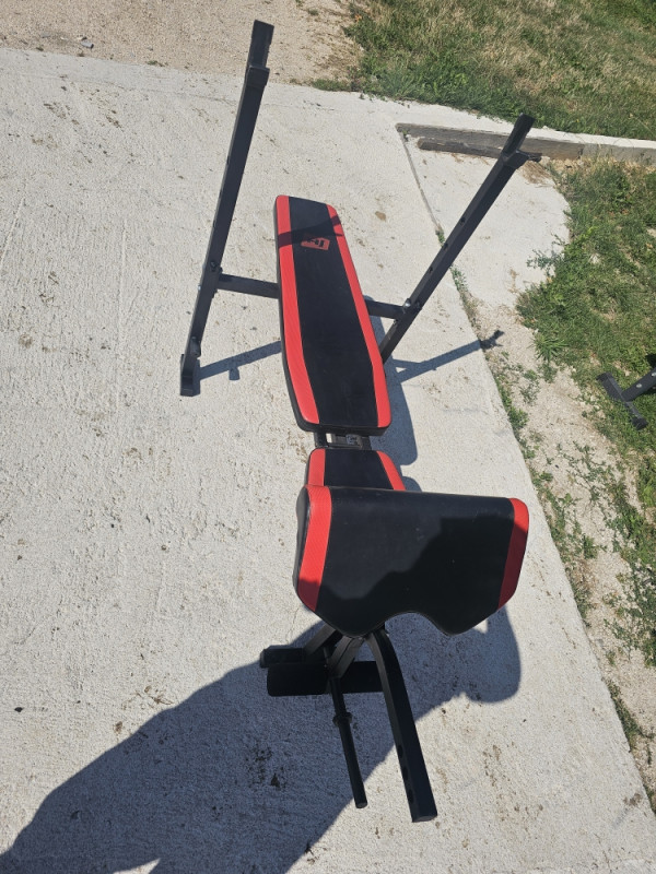 Visenamjenska klupa + šipka , sprava za vjezbanje, bench klupa