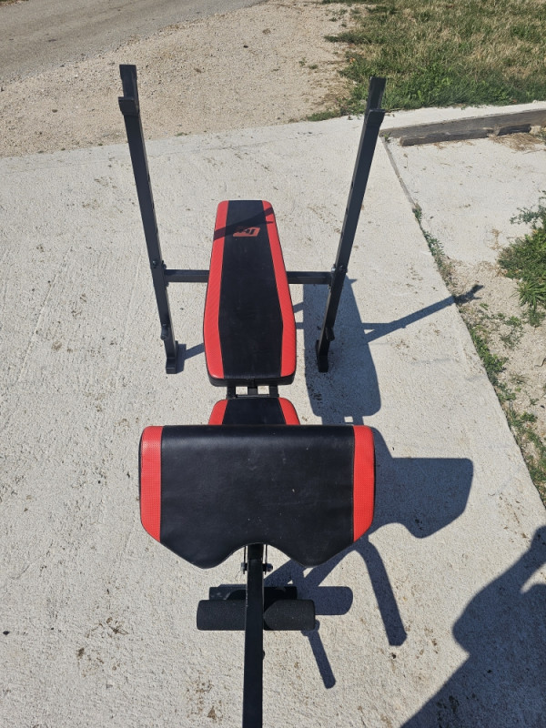 Visenamjenska klupa + šipka , sprava za vjezbanje, bench klupa
