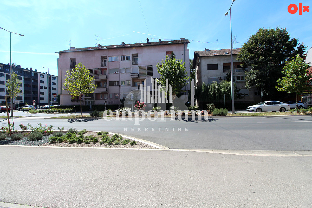 EMPORIUM Petosoban etažni stan, Bulevar Brčko ID:2573/EN 2