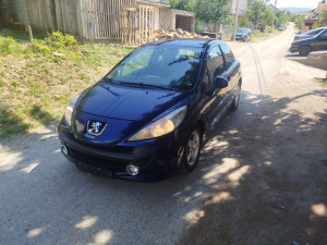 Pezo 207 branik blatobrani farovi prednji kraj pezo 207