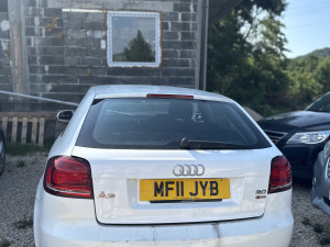Audi a3 zadnji branik 063 339 996