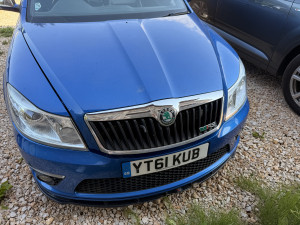 prednji branik karambolka skoda oktavija 063339996