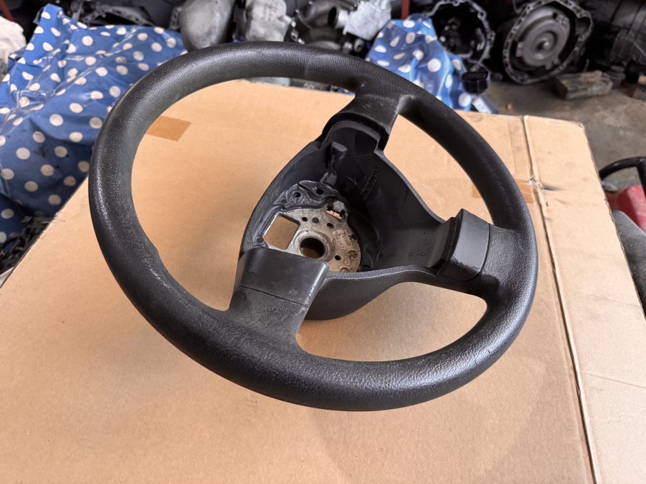 VOLAN GOLF 5 JETTA TROKRAKI