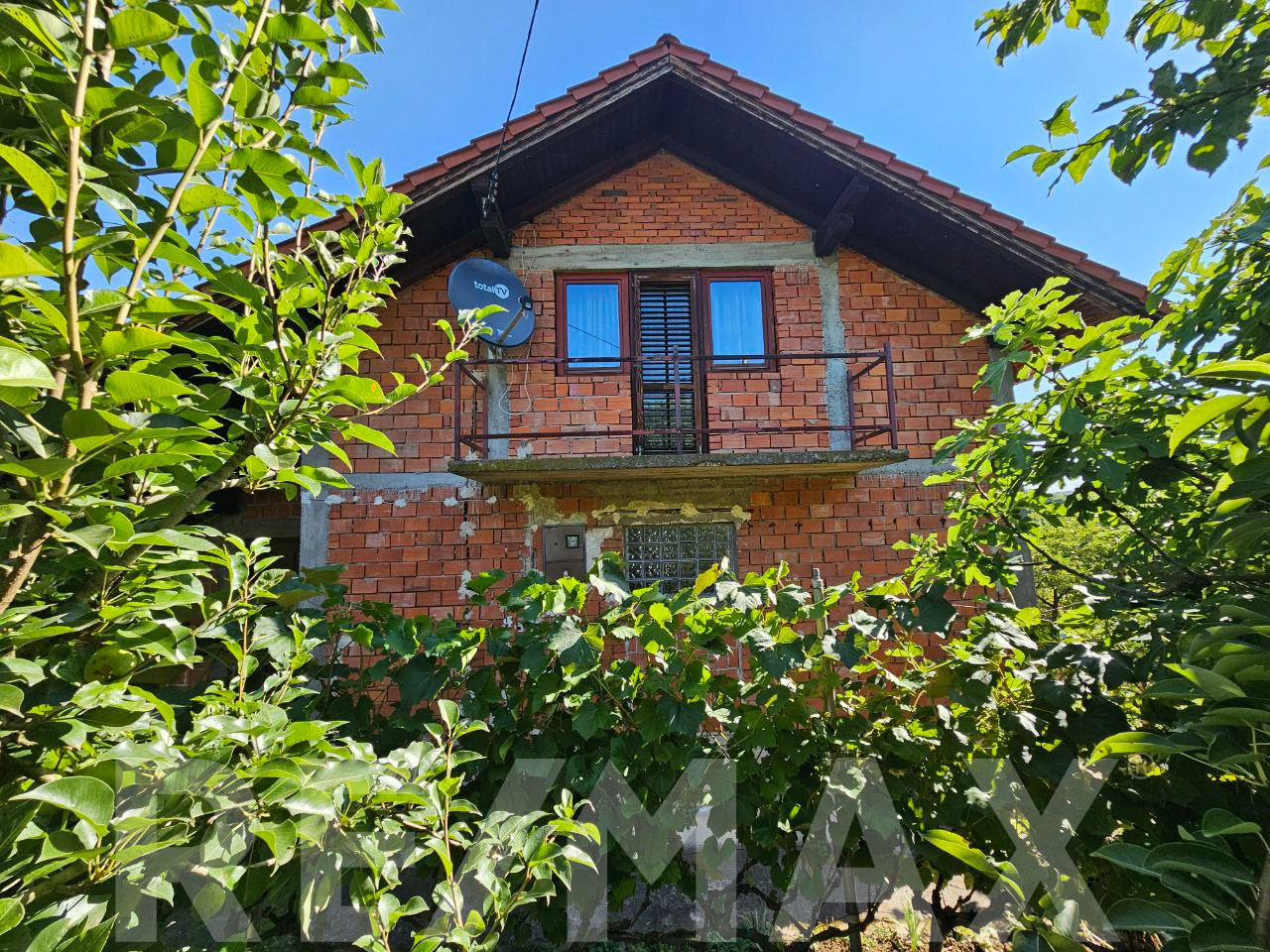 Kuća 208m2 na placu od 2710 m2 - 16km od centra Banja Luke 3