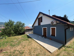 Renovirana i namještena kuća, Krč, Zenica
