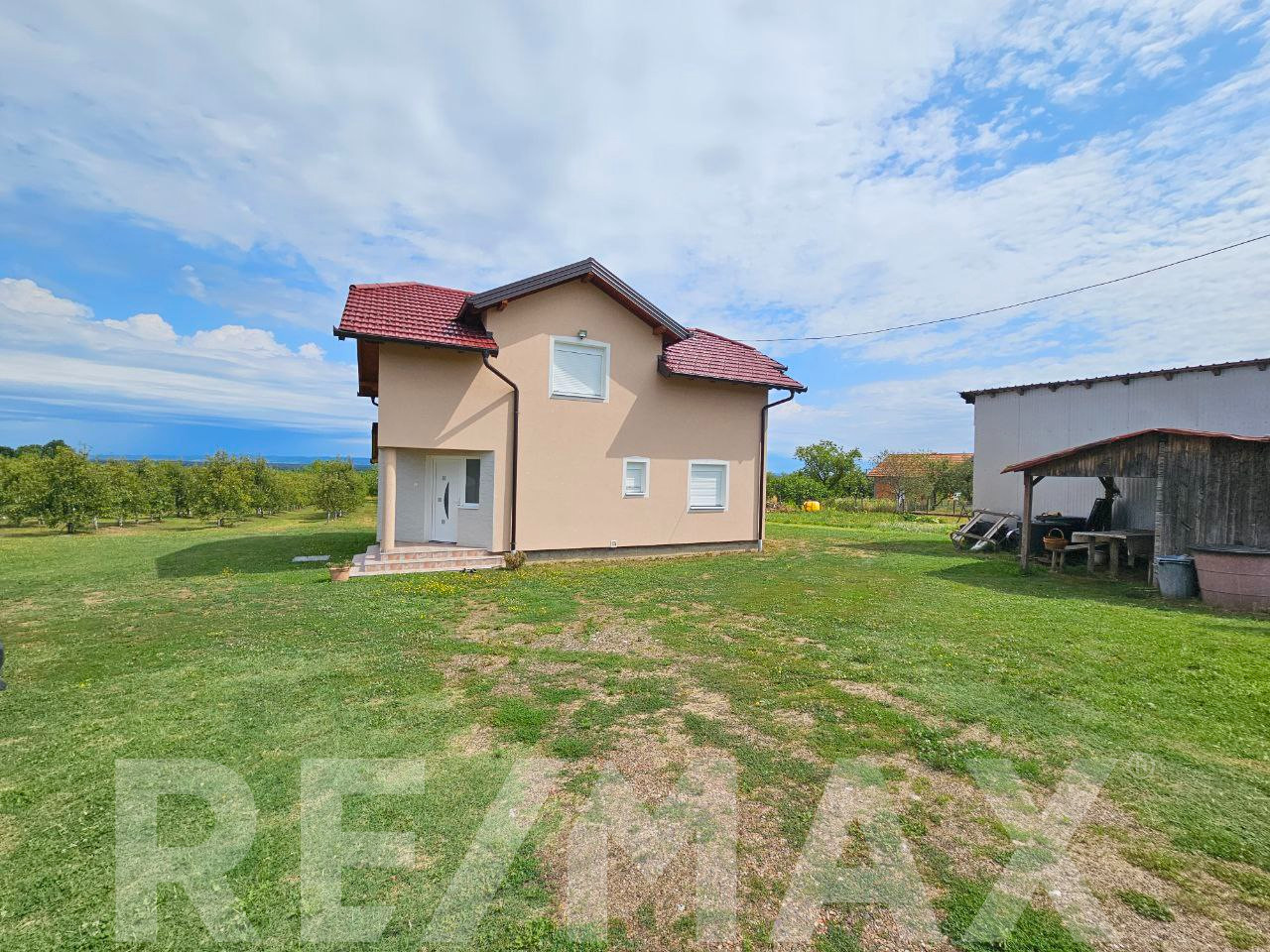 Kuća 178m2 na parceli od 23 686m2 - Brod/Derventa 3