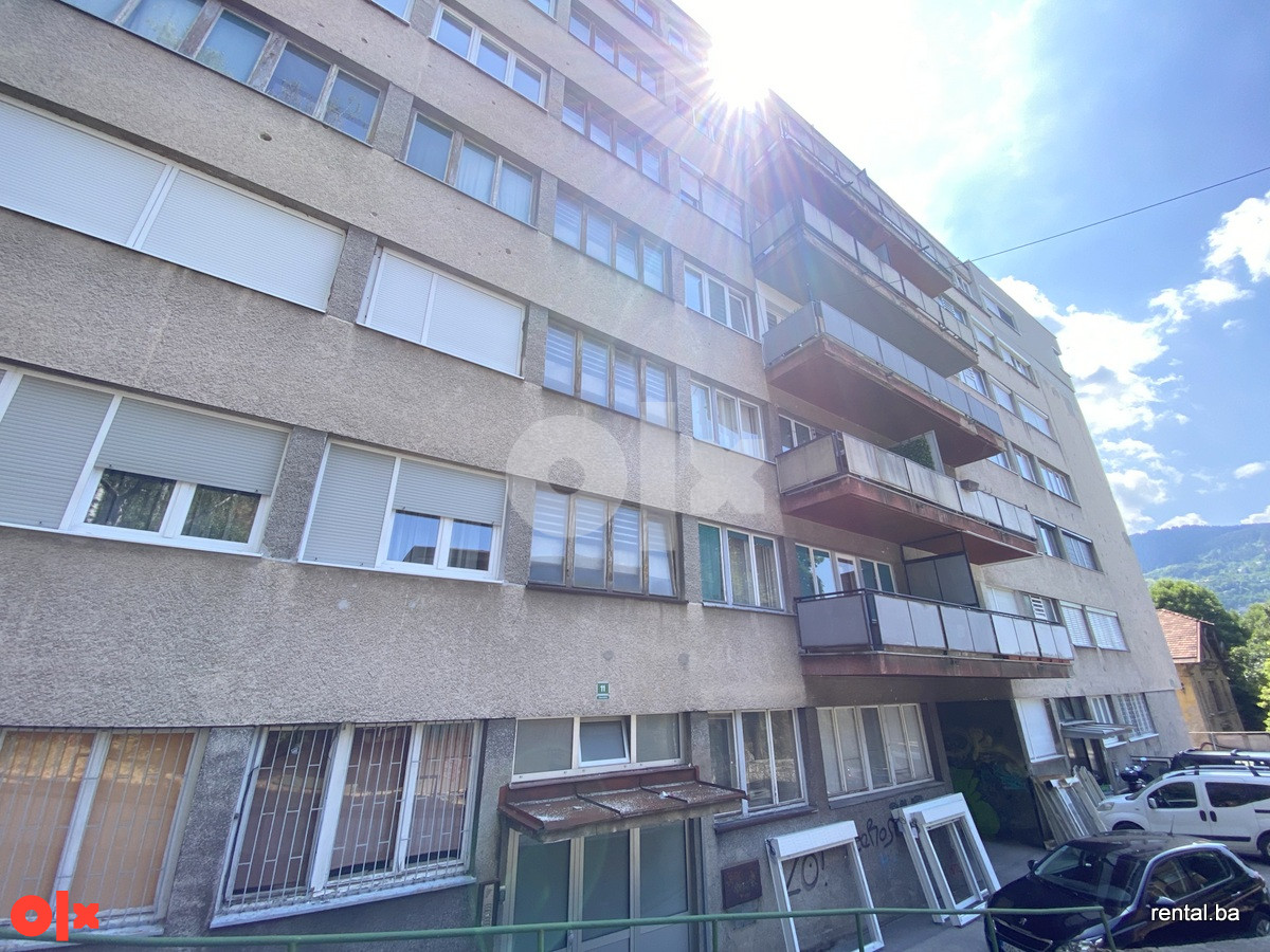 Trosoban stan najam Centar Sarajevo 25