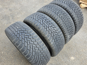 Gume zimske nexen 205 55 16 4kom kao nove 8mm sara dot23