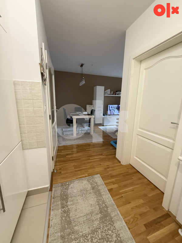 Dvosoban Stan,Namjesten Kompletan,Top Stanje,2 Balkona TIBRA 18