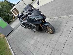 Yamaha T-Max 560 Tech Max Dark Petrol