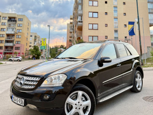 MERCEDES-BENZ ML 320 CDI 165 KW GOD 2007 FULL SERVISNA 1 VLASNIK