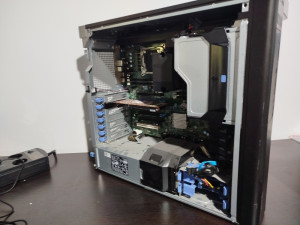Dell workstation 7810 e5-2630 v3 16GB i ATI W4100
