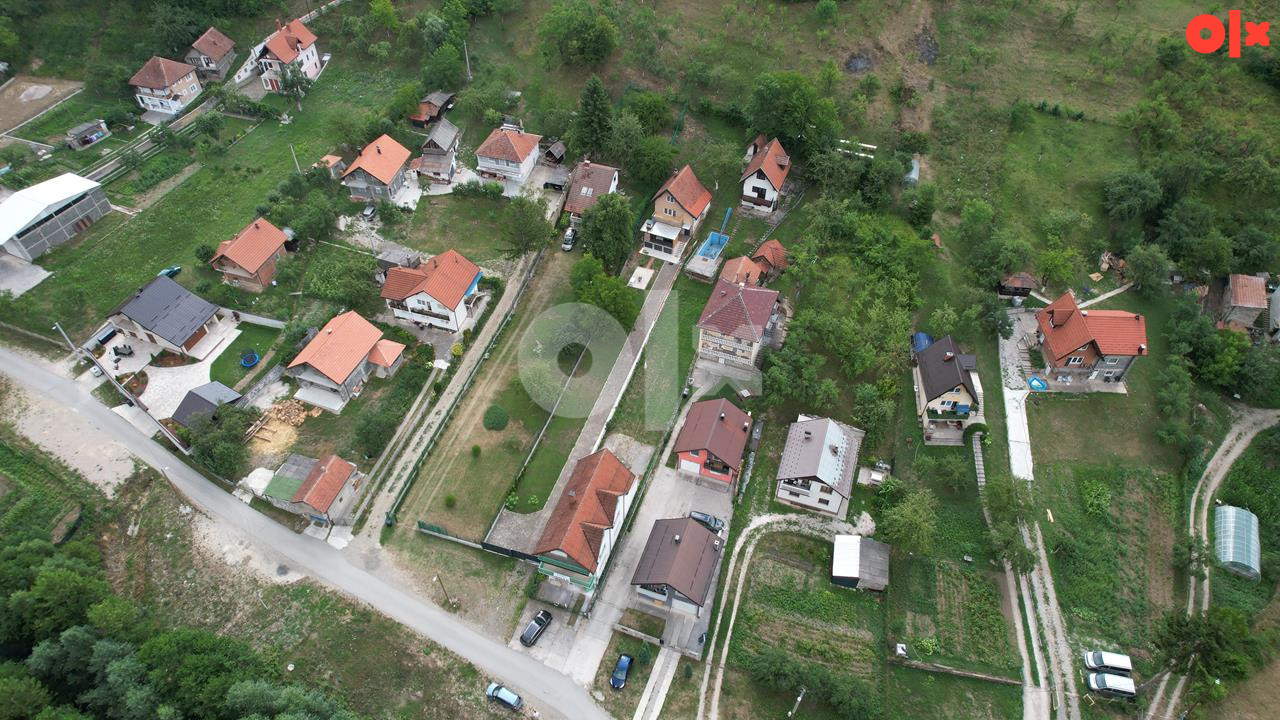 Imanje u prigradskom naselju Kasapovići - ZENICA 8