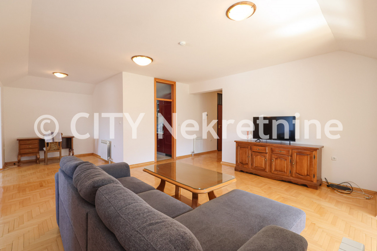 Trosoban polunamješten stan - Centar - Pionirska dolina - 120 m2 3
