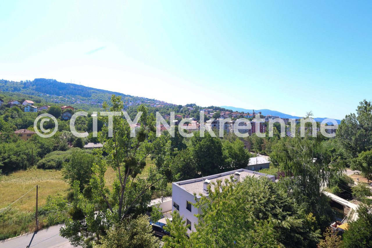 Trosoban polunamješten stan - Centar - Pionirska dolina - 120 m² - Więcej