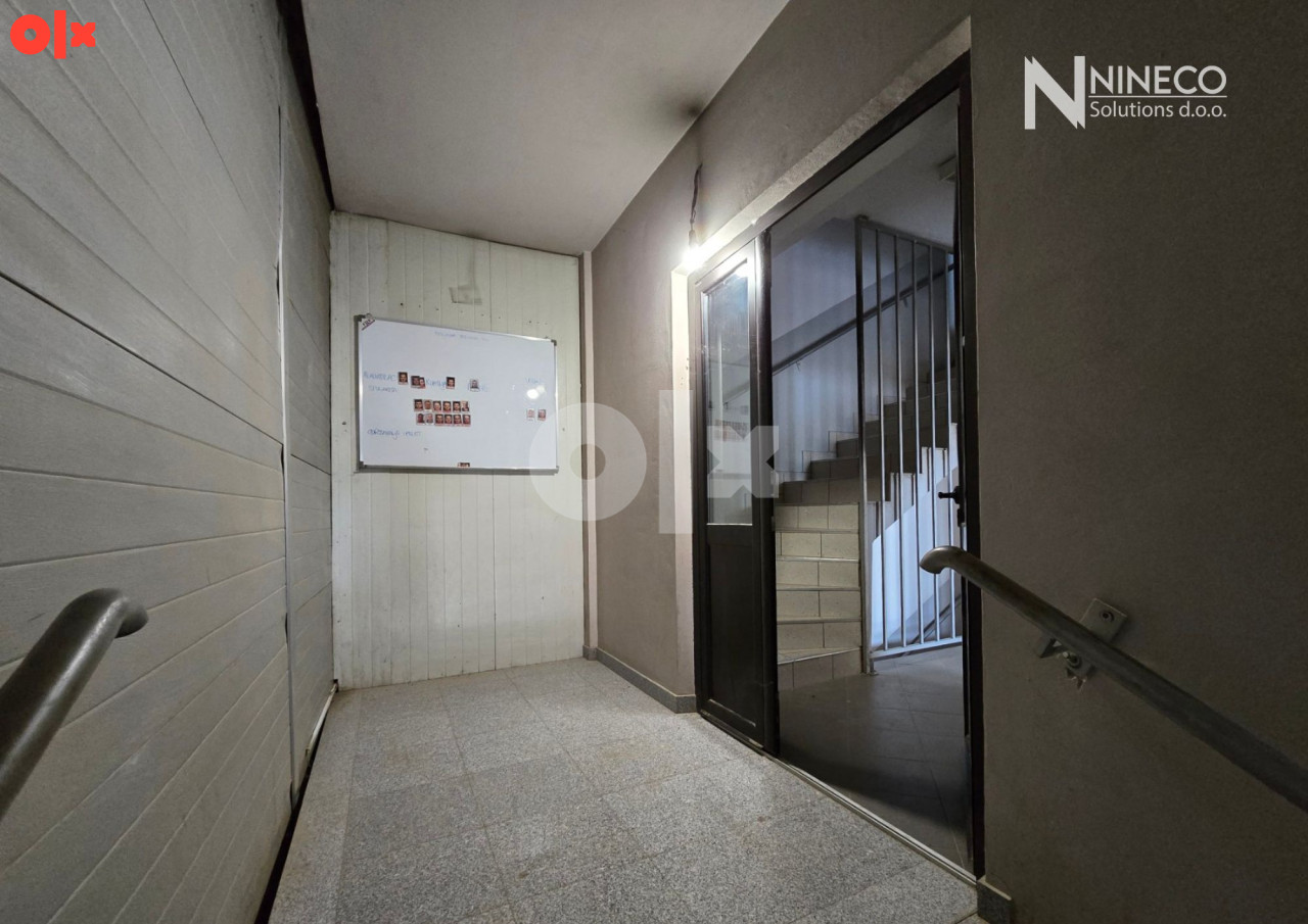 POSLOVNO-SKLADIŠNI OBJEKAT - TRN - 2.069 m2 12