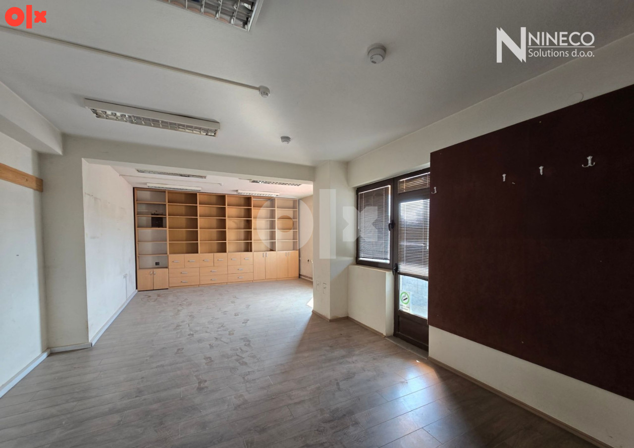 POSLOVNO-SKLADIŠNI OBJEKAT - TRN - 2.069 m2 13