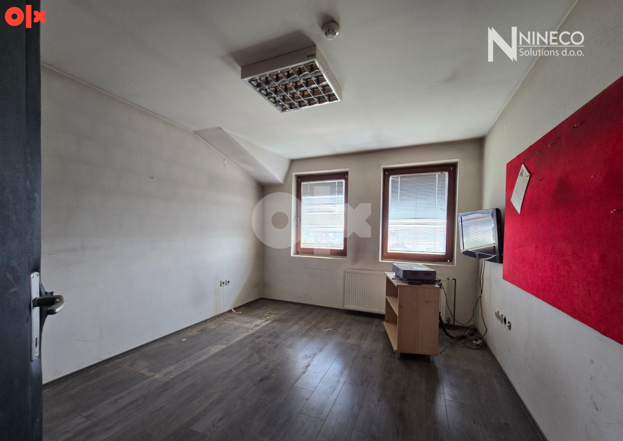POSLOVNO-SKLADIŠNI OBJEKAT - TRN - 2.069 m2 16
