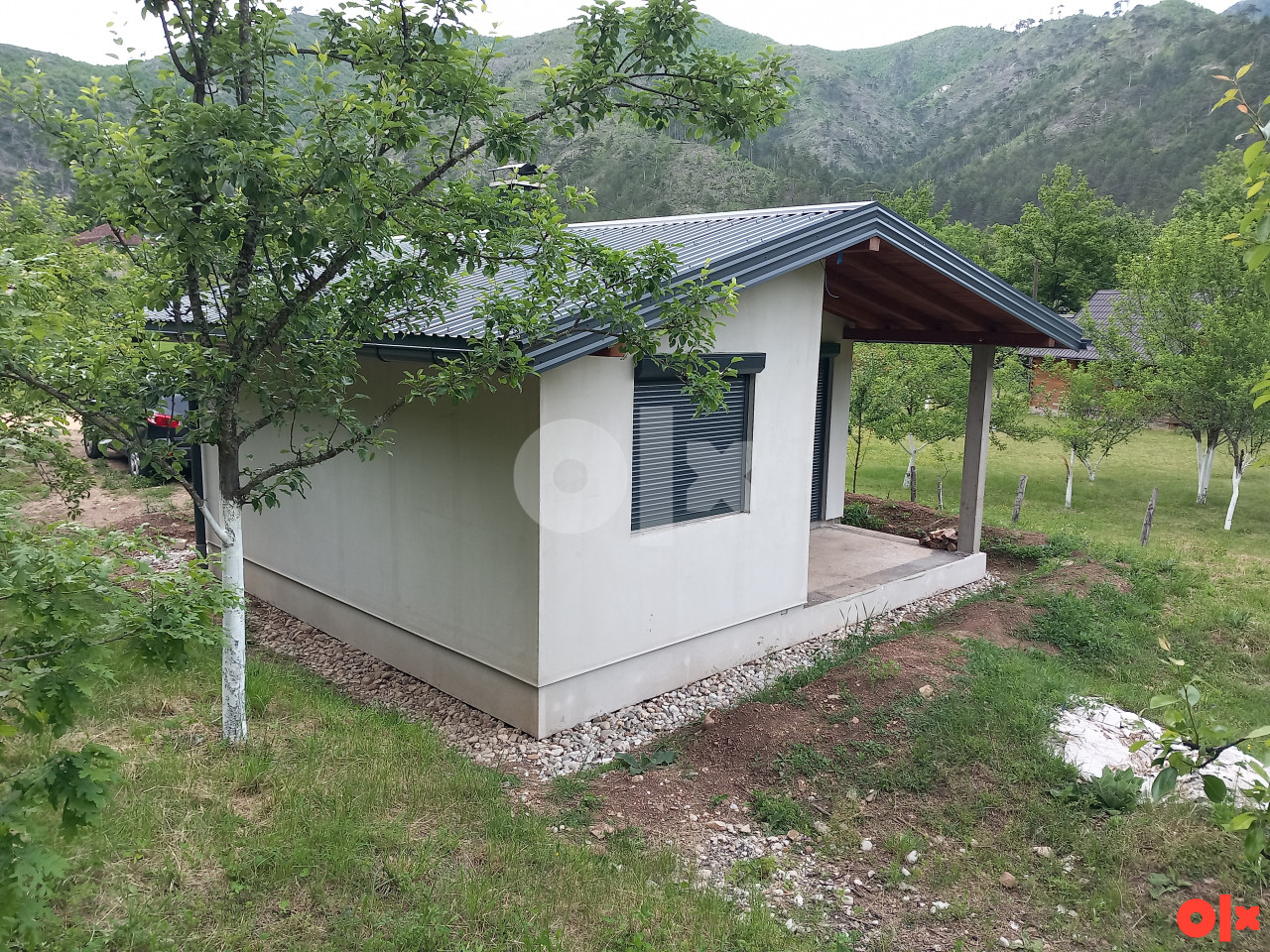 Vikendica / Glavaticevo / 650 m2 Zemljiste / Konjic