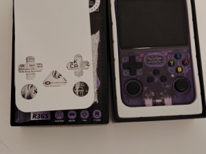 Konzola R36S 15000+ retro igrica PSP PS1 Nintendo DS N64 GAME BOY