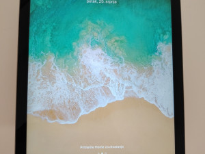 Apple iPad Air u odličnom stanju