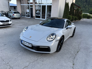 PORSCHE CARRERA 911 2023 GOD 385KS 4X4