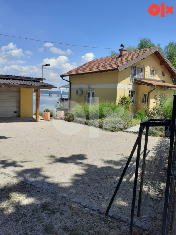 Kuća Vikendica na obali jezera Modrac 4