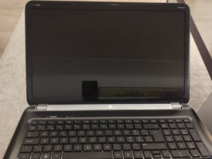 Laptop Hp za dijelove(displej ne radi)