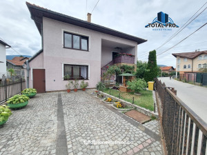 TOTAL PRO / Trosoban stan u kući 100 m2 / Butmir / Ilidža