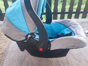 Nosiljka za bebu auto sjedalica
