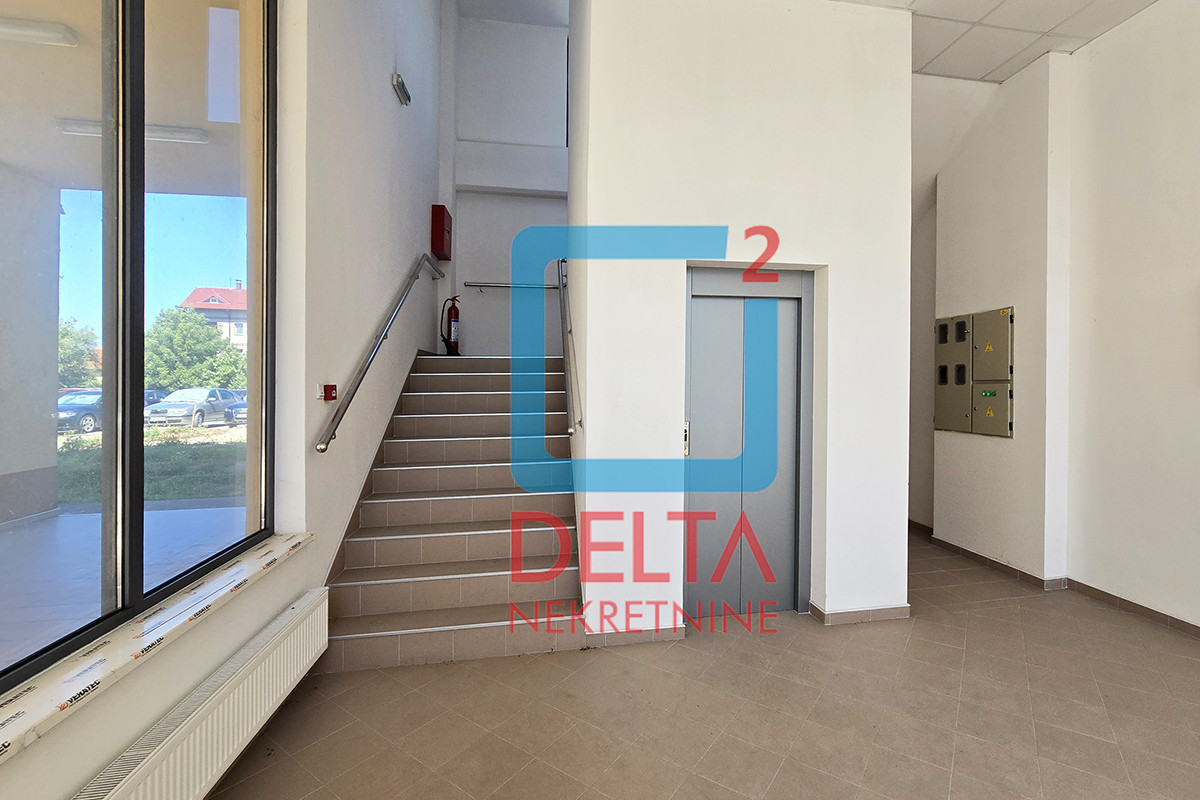 Poslovni objekat / prostor / 1.490m2 / Stup / Ilidža 11