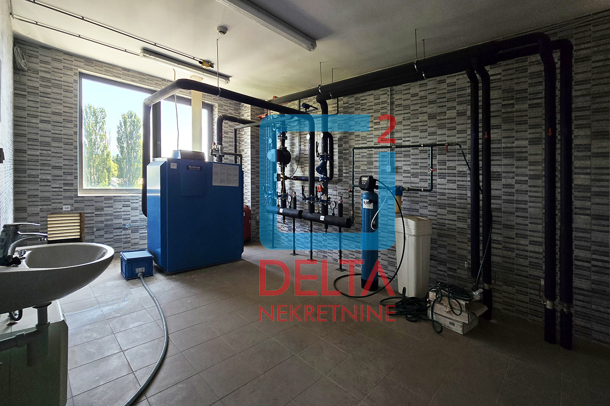 Poslovni objekat / prostor / 1.490m2 / Stup / Ilidža 41