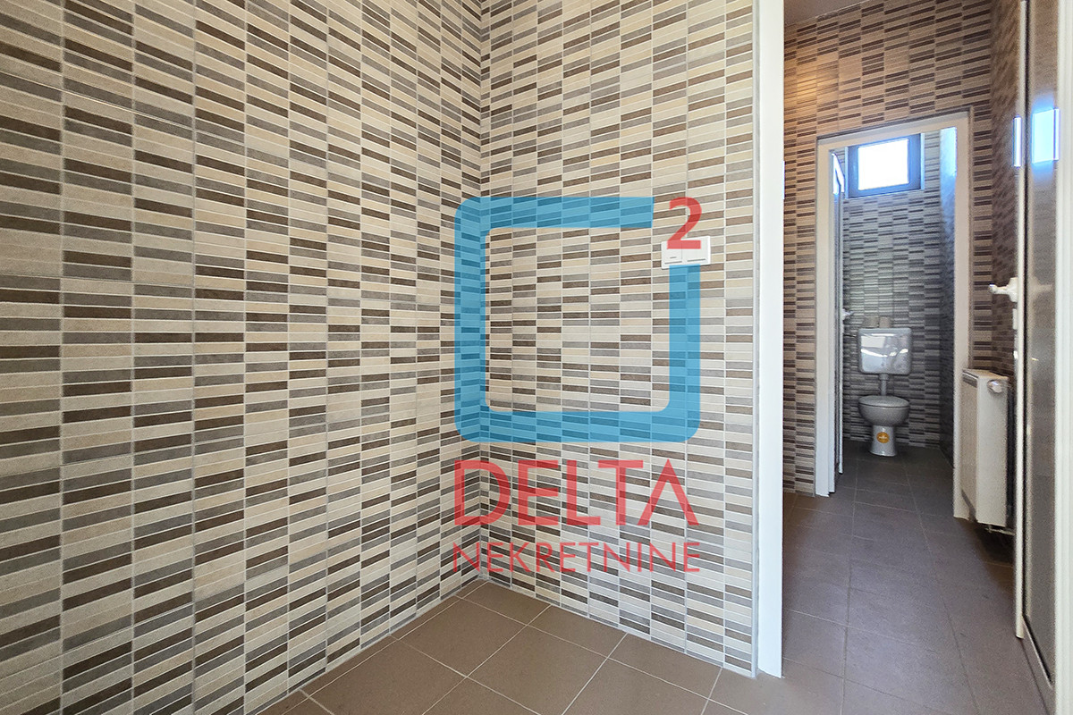 Poslovni objekat / prostor / 1.490m2 / Stup / Ilidža 28