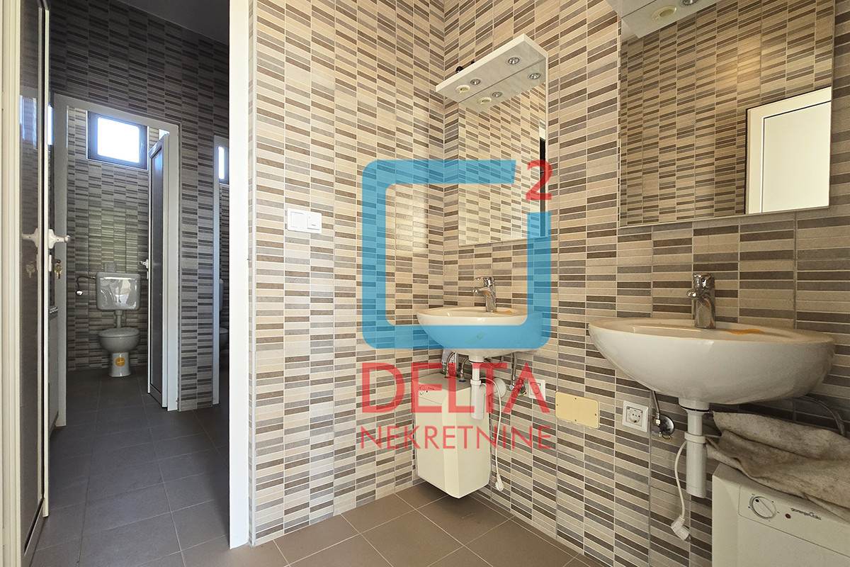 Poslovni objekat / prostor / 1.490m2 / Stup / Ilidža 31