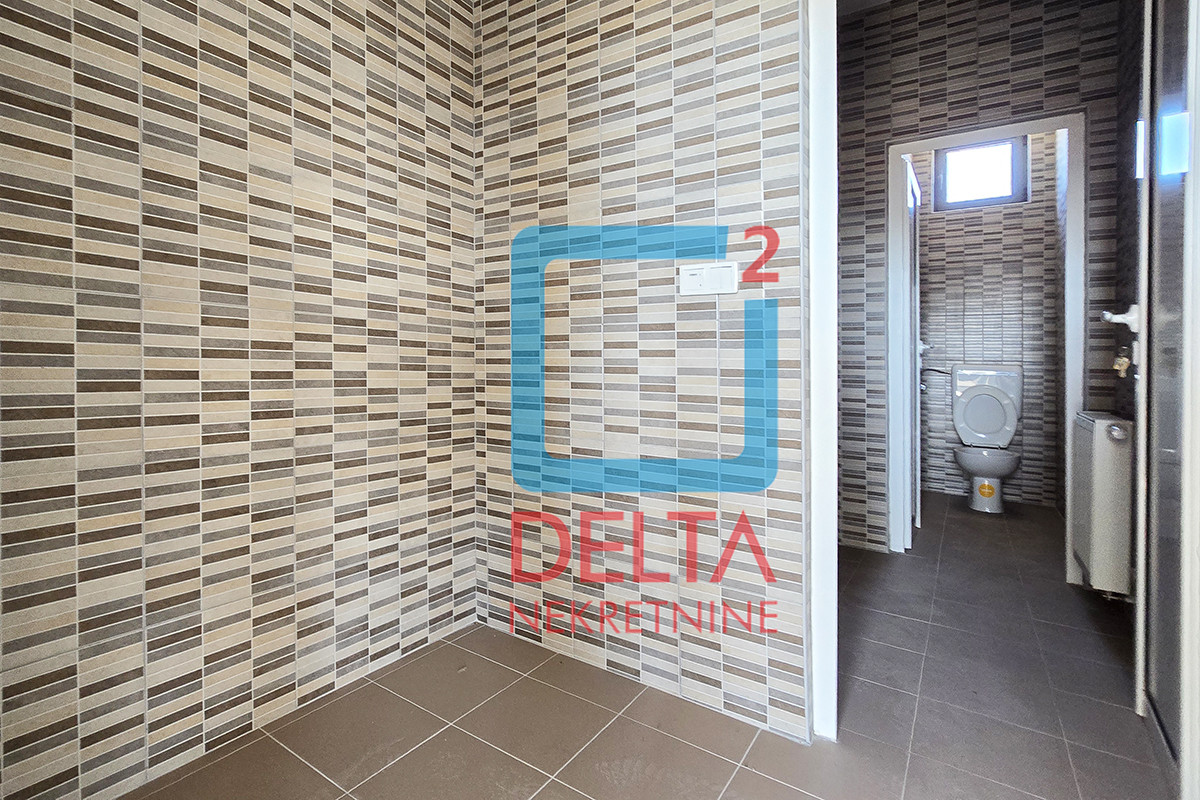 Poslovni objekat / prostor / 1.490m2 / Stup / Ilidža 37