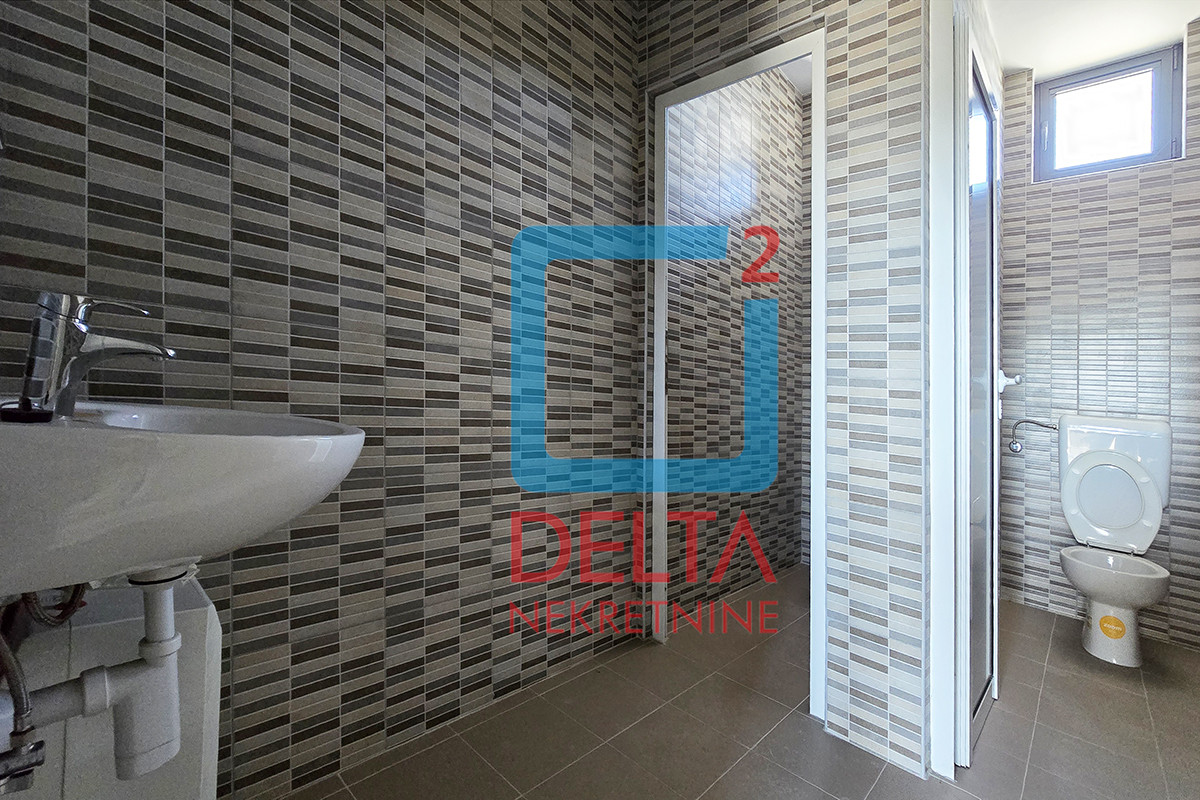 Poslovni objekat / prostor / 1.490m2 / Stup / Ilidža 38